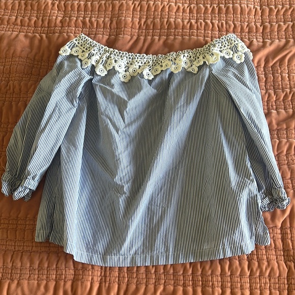 Elle Tops - Off the shoulder top